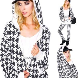 Wildfox Fox Tooth Malibu Zip Hoodie in Vintage White and Black Size Medium